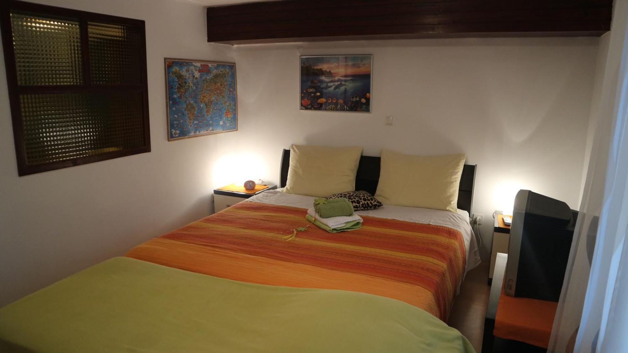 Apartments Komel Opatija Rum bild