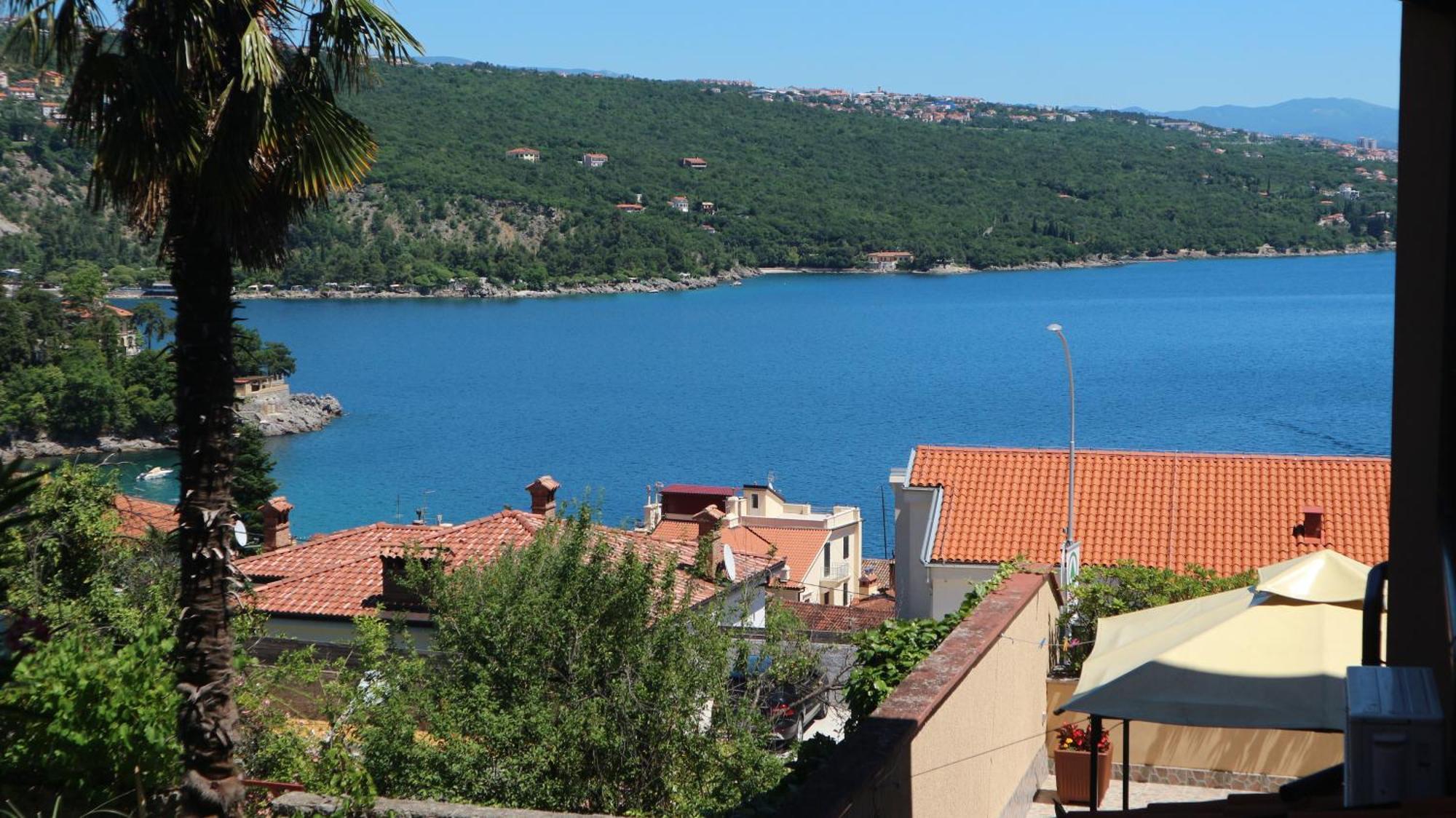 Apartments Komel Opatija Rum bild