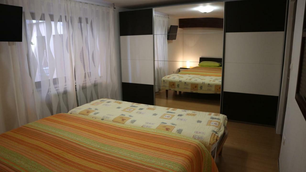 Apartments Komel Opatija Exteriör bild