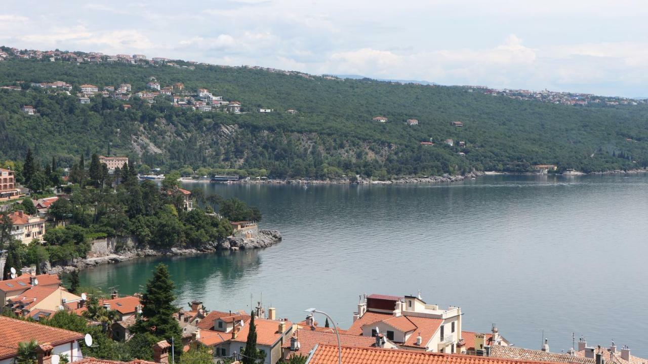Apartments Komel Opatija Exteriör bild